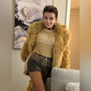 Vince CAMUTO Faux Fur Jacket. Worn one time. Size XS